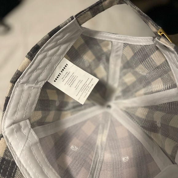 Baseball hat - Picture 3 of 3